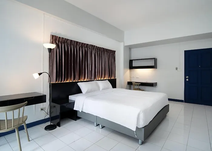 Aparthotel Capitel Rama 4
