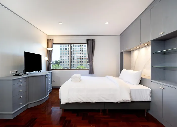 Aparthotel Capitel Rama 4