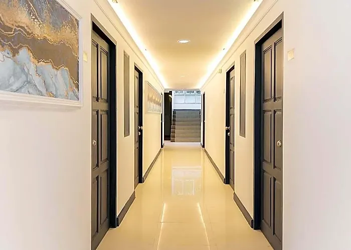 Aparthotel Capitel Rama 4
